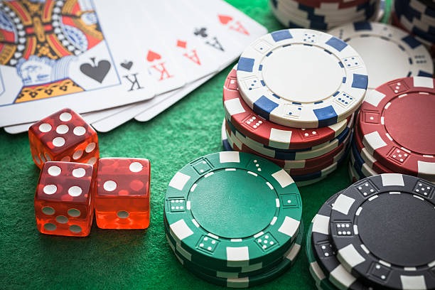 Live Sic Bo table with three dice and betting layout on indoagen188